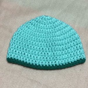 Teal 2 tone crochet baby hat